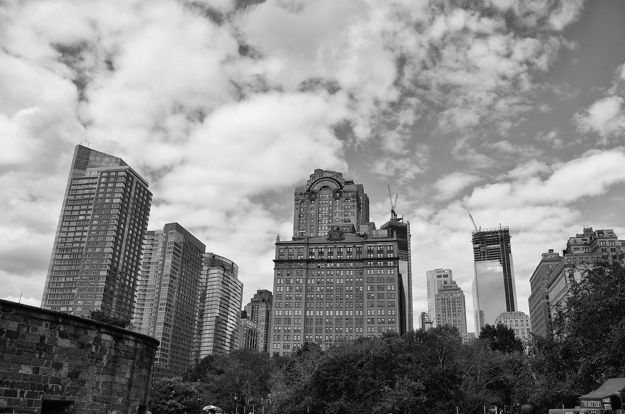 中国和东盟携手并进，深化开放合作，共促繁荣发展